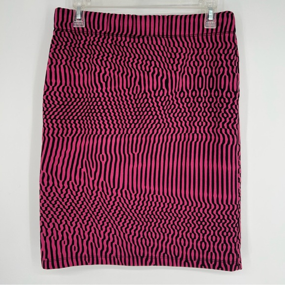 Lobo Mau Pink Black Patterned Women's Skirt Small - Picture 3 of 9